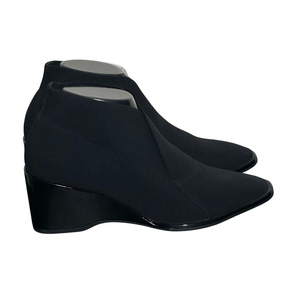 AEROSOLES Black Wedge Ankle Booties